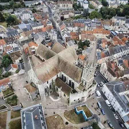Apartment Beau Studio Avec Terrasse Sur La Commune D'etampes Étampes